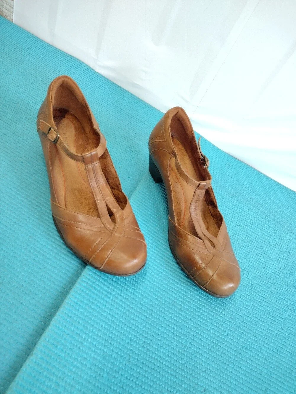 Rockport Women's Leather T-Strap Shoes Vintage Style Pump Low Heel Straps 8.5